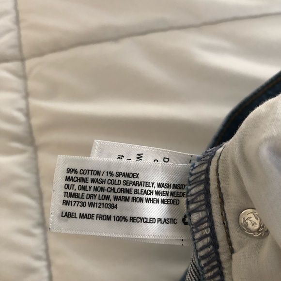 Universal Thread Women’s 5 Pocket Blue Jean Denim Mini Skirt Size 4 - Picture 7 of 7